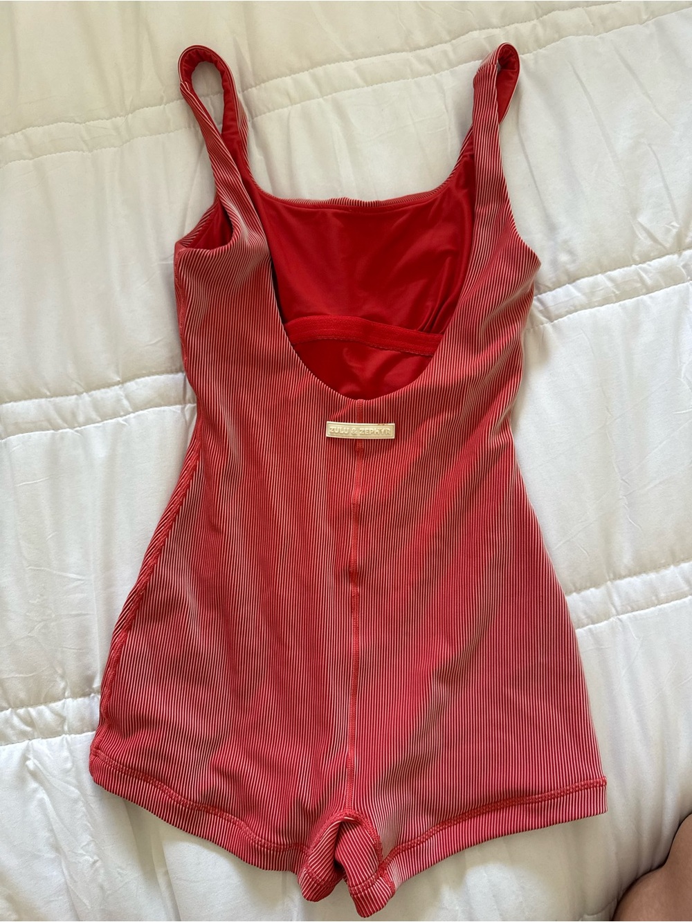 Zulu and zephyr surf onesie size 4 in chili - Picture 2 of 7